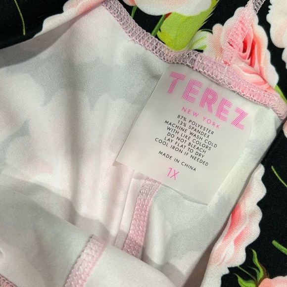 NWOT Terez Athletic TLC Leggings Pants Activewear Black Rose Floral Size 1X - Picture 5 of 6